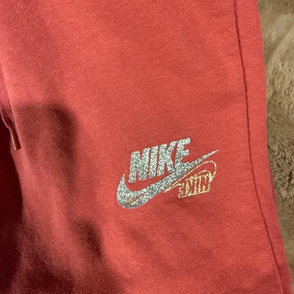 Nike Women's Pink Joggers - Picture 2 of 4